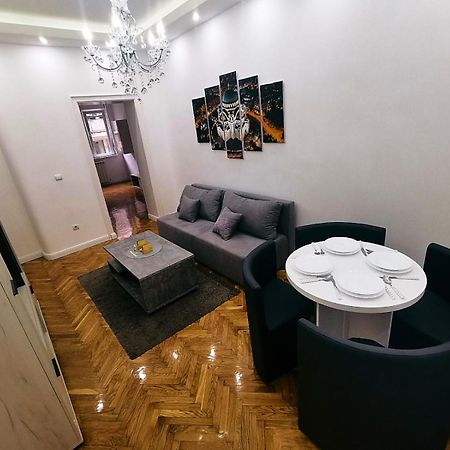 Victory Apartment - Heart Of Belgrad Exteriör bild