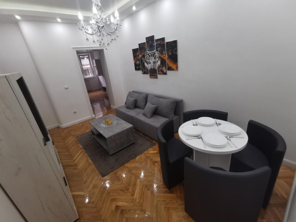Victory Apartment - Heart Of Belgrad Exteriör bild